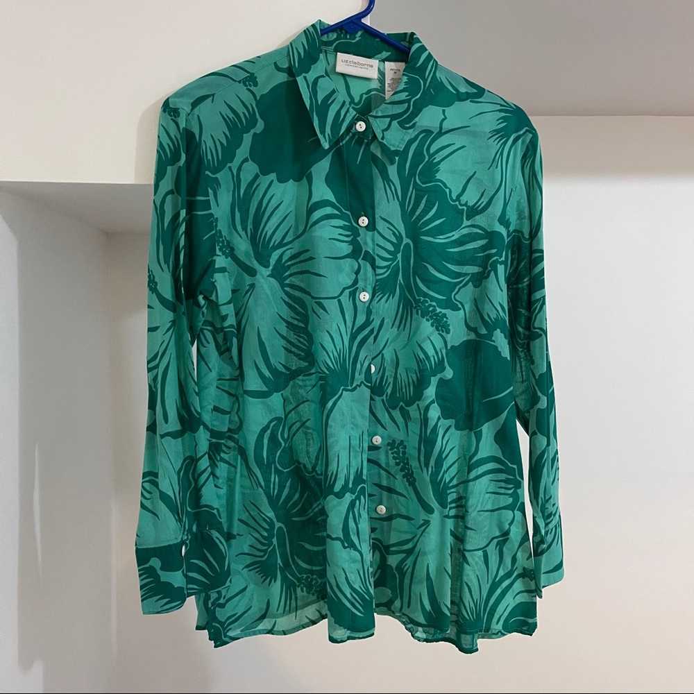 🔥Liz Claiborne Floral Button up top Sz PM GUC